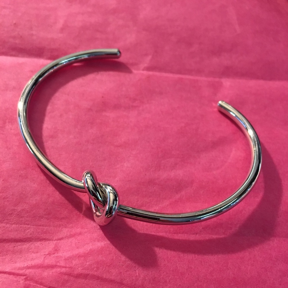 Unique Knot Bracelet